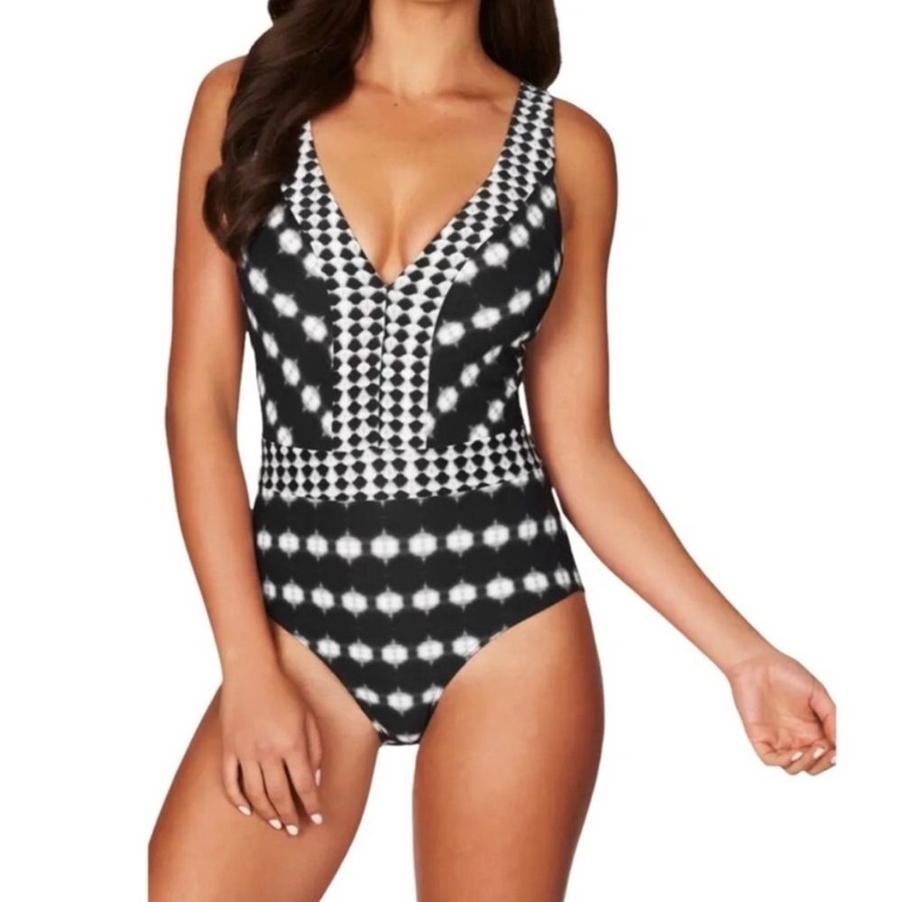 Sea Level Australia Black White Geometric One Piece Swimsuit Size 6‎